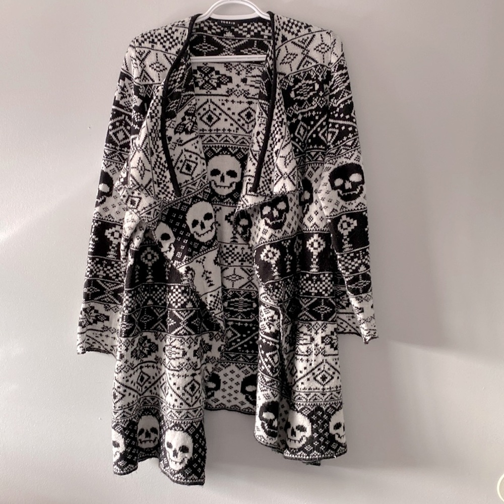 Torrid Black and White Skull Fair Isle Open Cardigan